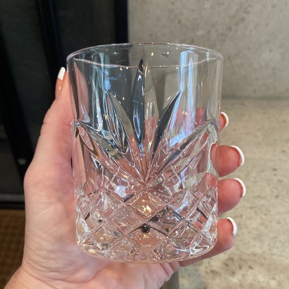 Whiskey Crystal Glass Set With (4) Glasses. - Picture 5 of 12